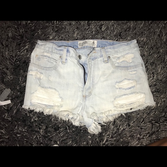 Light wash high waist denim distressed shorts - Picture 1 of 2
